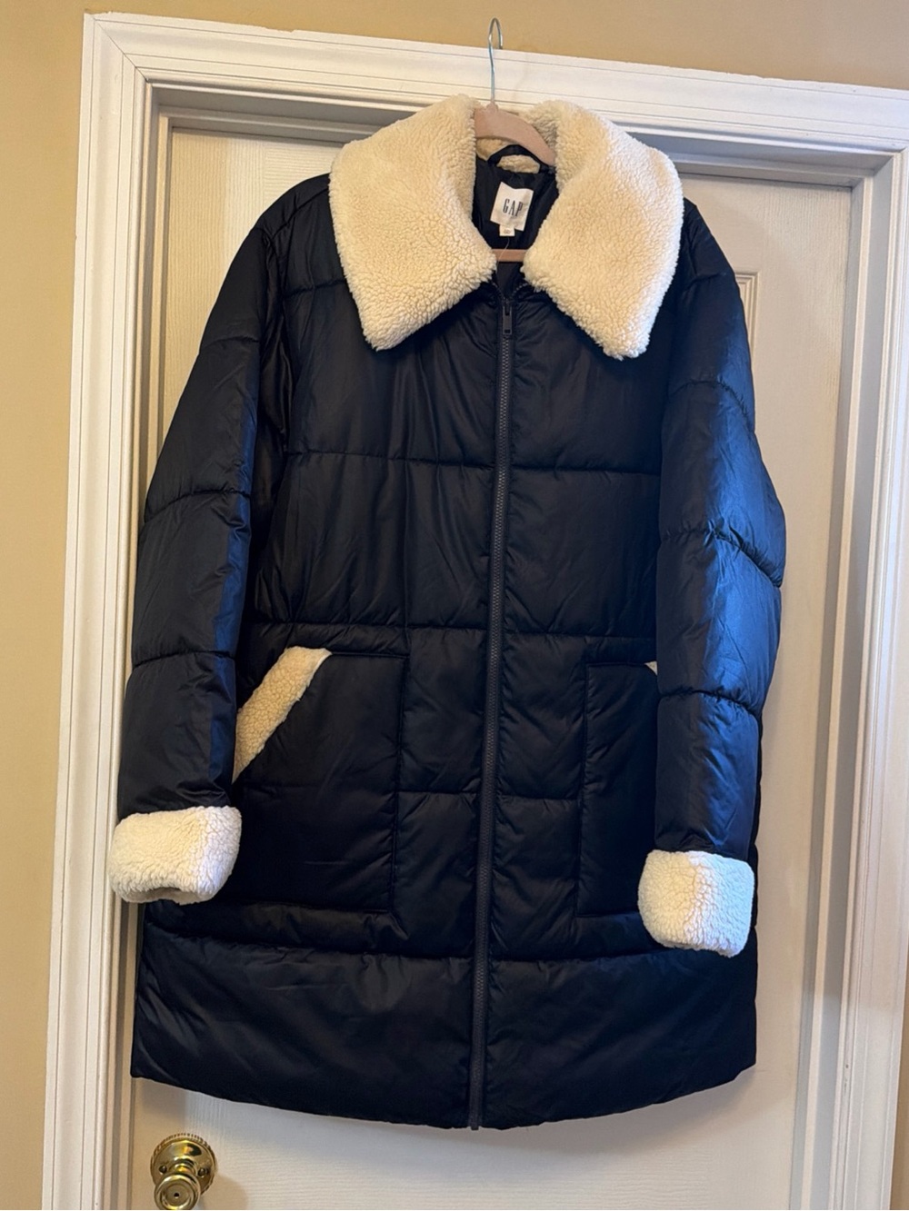 GAP Black Puffer Coat with Cream Sherpa Trim NWT Sz XXL
